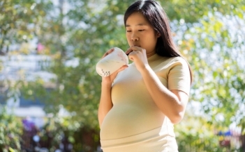 Trà sữa nào an toàn cho mẹ bầu và trẻ nhỏ để thưởng thức
