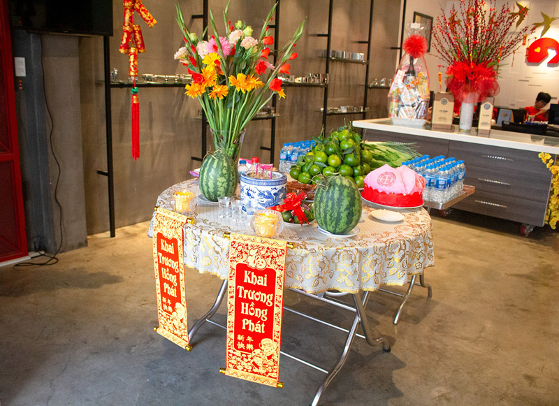 cúng khai trương mấy giờ