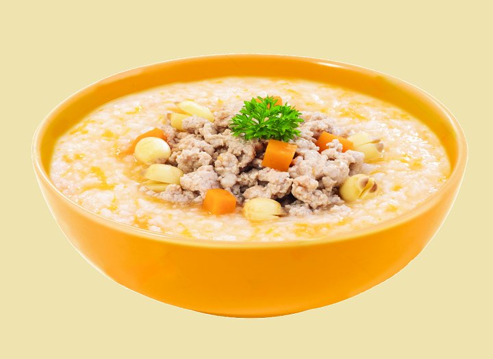 so sánh cháo thịt heo với cháo gà cho bé